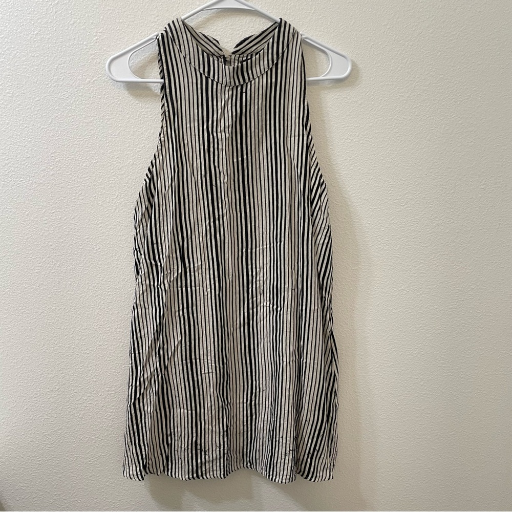 Gypsy rose tank top striped black and white medium